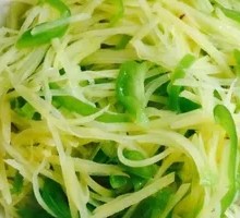 Sliced Potatoes with Green Pepper