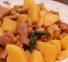 Braised Pork with Potatoes