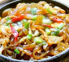 Pickled Vegetable and Taro Noodles with Pork Strips