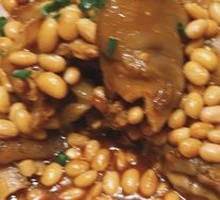 Braised Pig Trotter with Soybeans