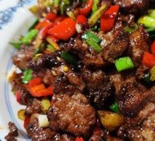 Saucy Stir-Fried Beef with Green Peppers