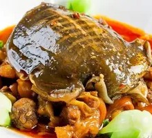 Soft-shelled Turtle with Pig's Trotters