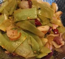 Dry Pot Sautéed Lettuce with Preserved Pork
