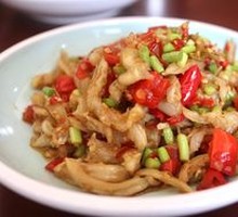 Spicy Stir-Fried Duck Feet