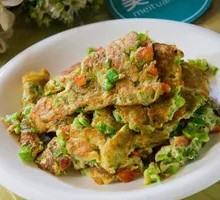 Stir-fried Eggs with Green Pepper