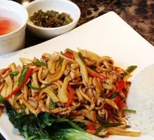 Black Pepper Beef Rice Bowl