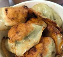 Chives Pan-Fried Dumplings