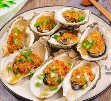 黄金蒜蓉烤生蚝