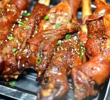 Charcoal-Grilled Lamb Trotters