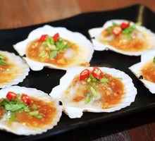 Golden Garlic Roasted Scallops