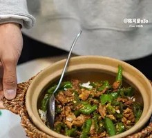 Farmhouse Stir-Fried Pork with Freshly Cooked Rice in a Clay Pot