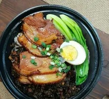 Pickled Mustard Stem Braised Pork Bento Box