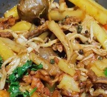 Three-Sauce Braised Beef and Pork Ribs