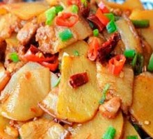 Braised Pork with Potato Slices