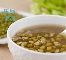 Cooling and Refreshing Mung Bean Soup