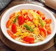 Tomato and Egg Noodles