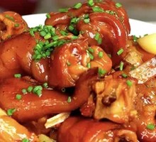 Sauce-Flavored Pig's Trotters