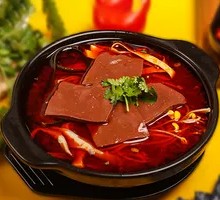 Spicy Duck Blood and Noodles