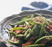 Late Garden Stir-Fried Pork with Green Pepper