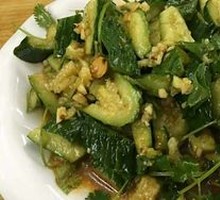 Knife-Pounded Cucumber