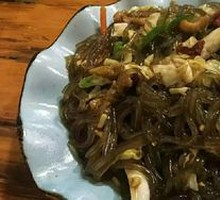 Pickled Vegetable and Taro Noodles with Pork Strips
