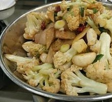 Spicy Stir-Fried Organic Cauliflower