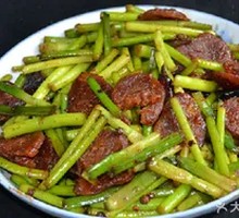 Stir-fried Garlic Shoots with Enshi Sausage