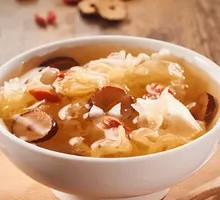 Red Date and Tremella Soup