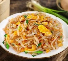 Cantonese Fried Rice Noodles
