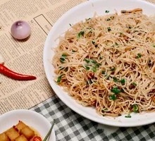 Guangdong Fried Rice Noodles