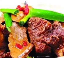 Black Skin Peanut Beef Bone Noodles