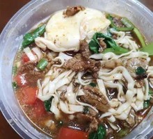 Tomato Pork Kidney and Lean Meat Noodles
