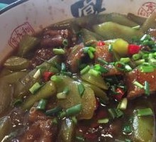 Braised Pig's Trotter with Lettuce