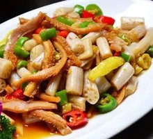 Pickled Lotus Root with Pig's Tripe Stir-fry