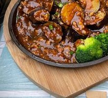 Stir-Fried Meat Sauce Eggplant on Iron Plate
