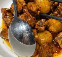 Enshi Gegen Meatballs Braised with Pork Ribs