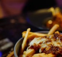 Cheesy Meat Sauce Fries