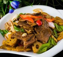 Braised Lotus Root Stir-Fried with Beef