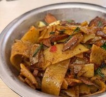Beef Stir-Fried with Tofu Skin Strips