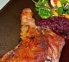 Crispy Pan-Fried Duck Leg in Oil