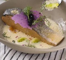 Creamy Soup Crispy Salmon
