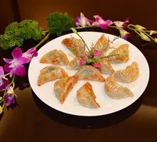 Stir-fried Pork and Celery Dumplings