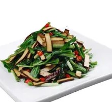 Stir-fried leek with fried tofu