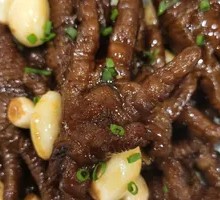 Braised Chicken Feet with Tiger Skin
