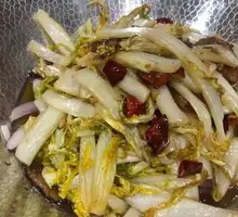 Spicy Pot-Braised Baby Bok Choy