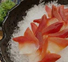 Raw-marinated Arctic Scallop