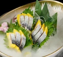 希鲮鱼刺身