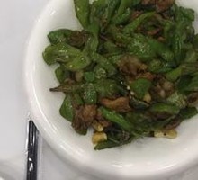 Stir-fried Screw Pepper with Pork