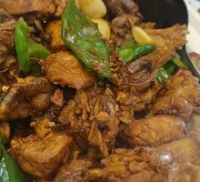 Clay Pot Stir-Fried Young Chicken with Green Pepper