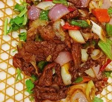 Stir-Fried Beef with Spicy Sauce